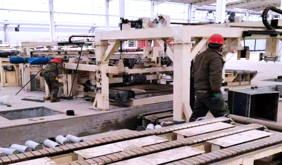 石膏板生产线安装调试现场